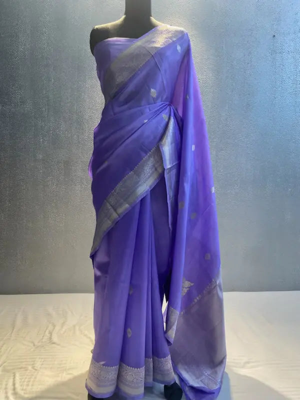 Handwoven pure silk kadhuwa koniya saree in silver zari