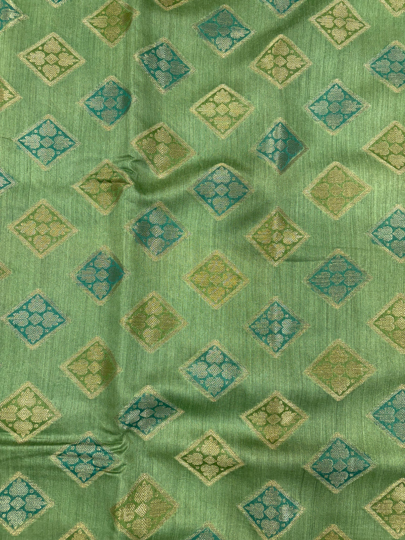 Munga Silk Banarasi Saree