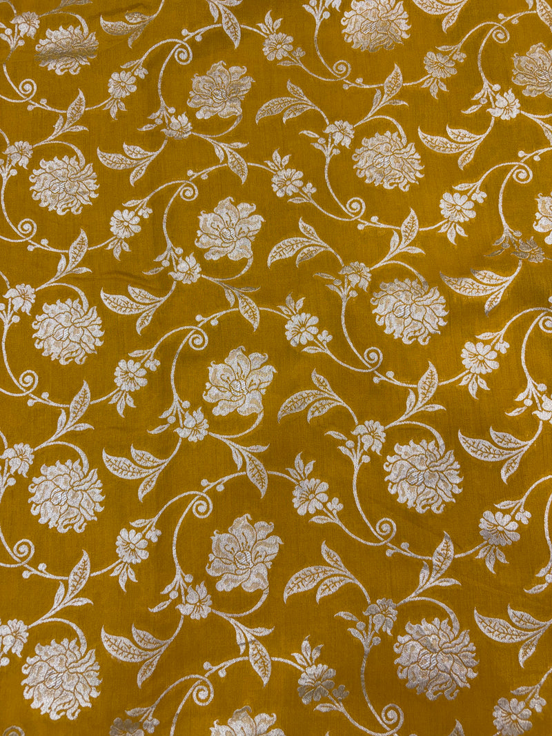 Handwoven Munga SIlk Banarasi Saree