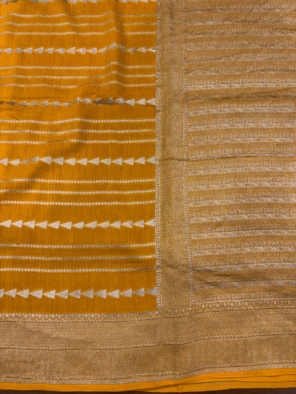 Handwoven Munga SIlk Banarasi Saree