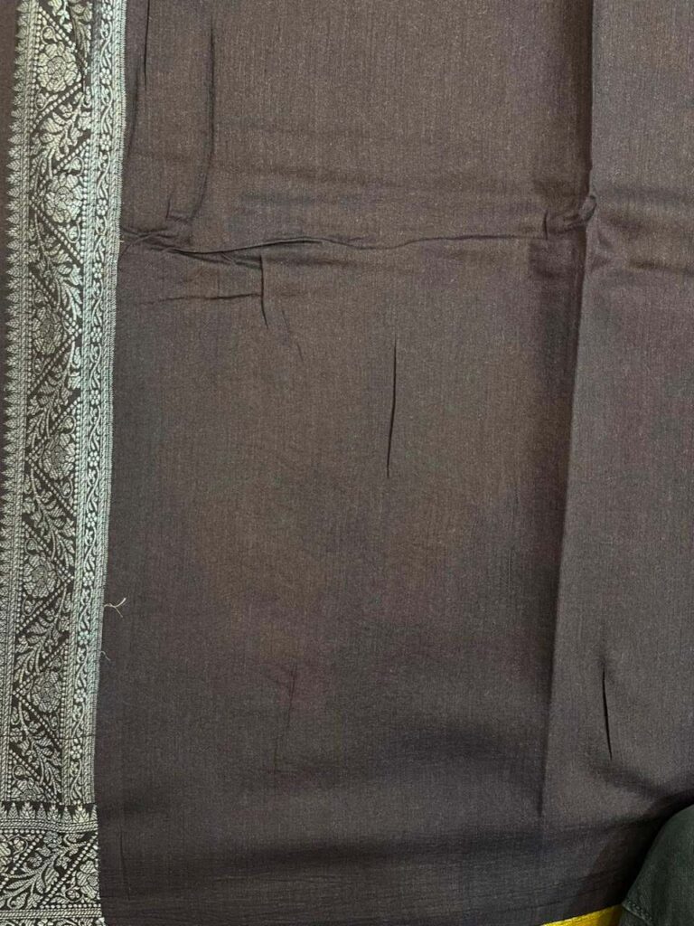 Golden Munga Silk Banarasi Saree