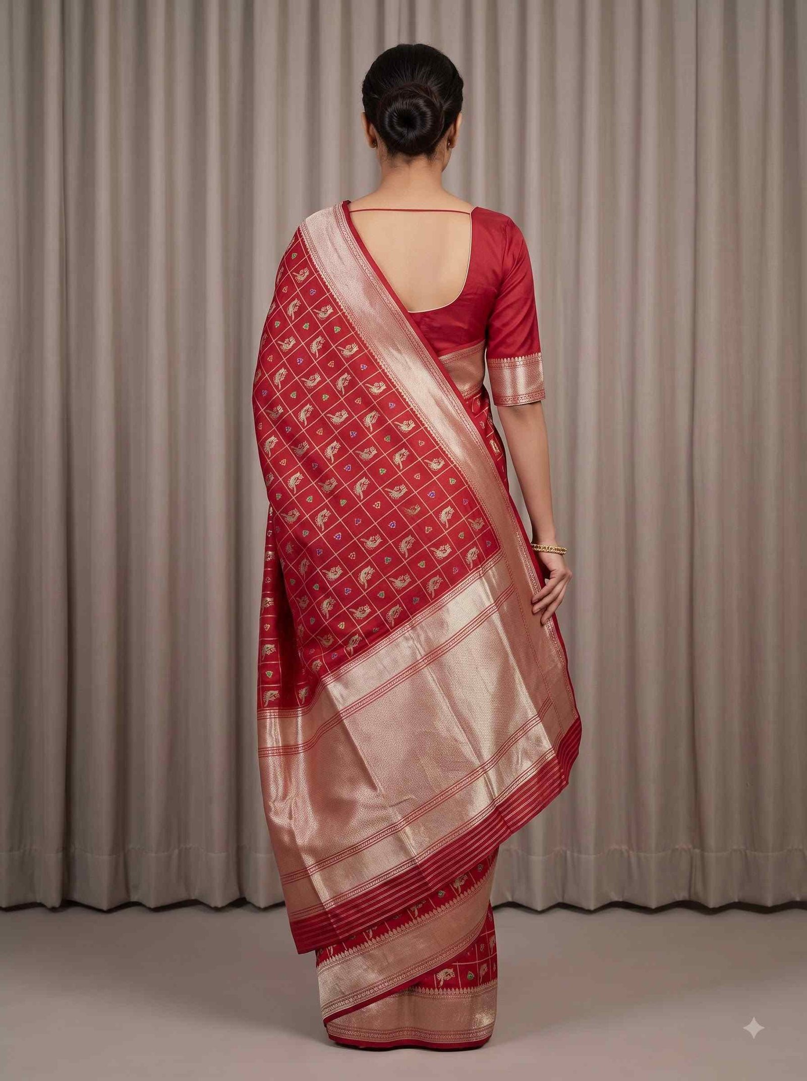 Red Handwoven Kataan Silk Banarasi Saree